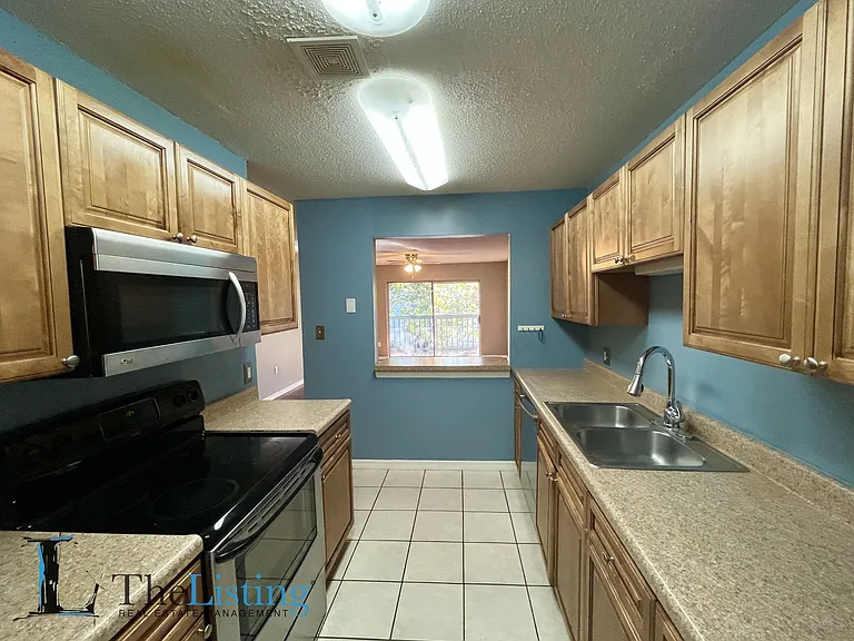 1695 Lee Rd #D215 — Photo 10