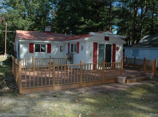 1940 Bobwhite Rd, Oscoda, MI 48750