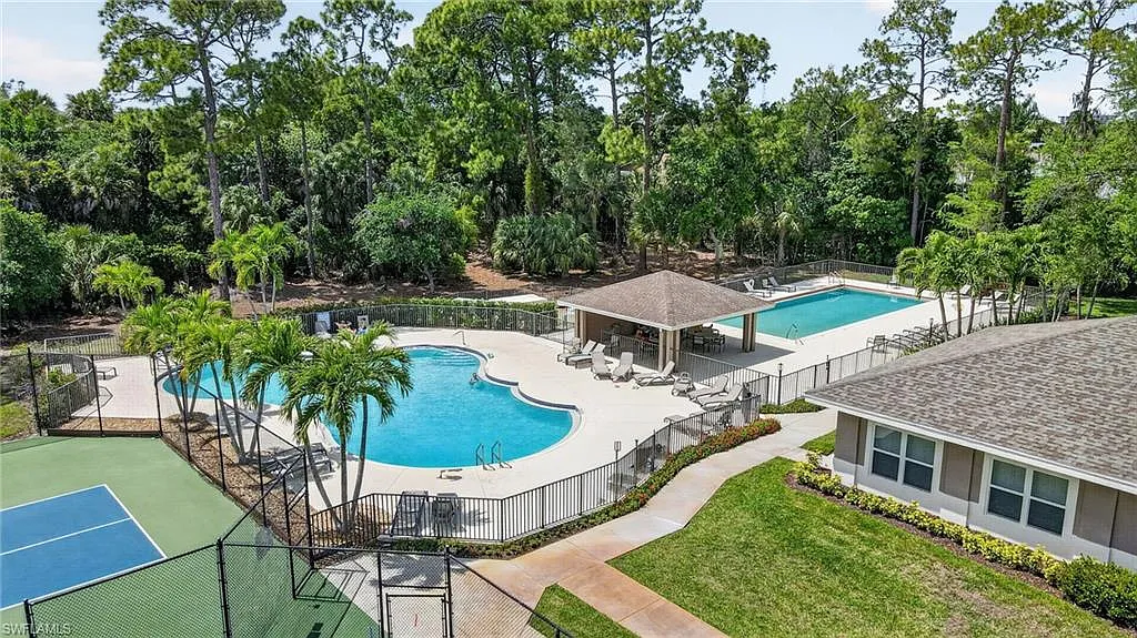 4 bed, 3.0 bath, 2352 sqft, $9,500 — Photo 3
