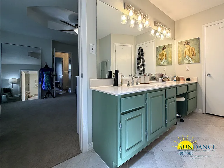 541 E Timberlake Dr — Photo 12