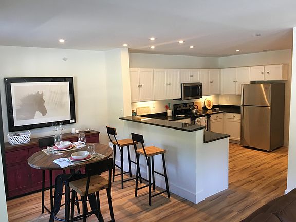 Model Dining/Kitchen