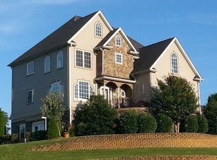 93 Galway Ct, Johnson City, TN 37615