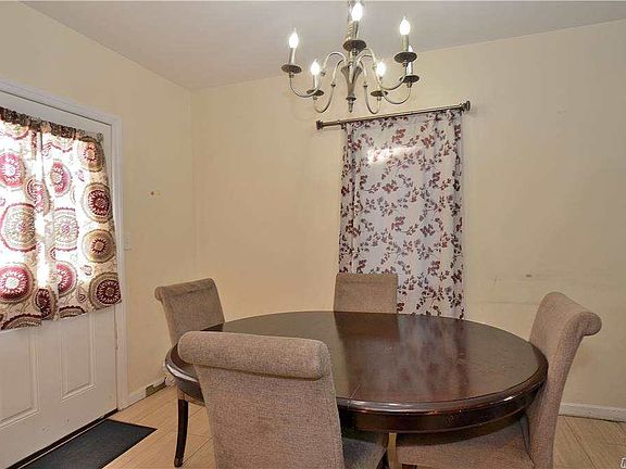 4th image of 146 Arcadian Ave