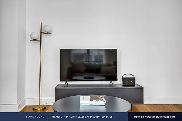 Rented by The Blueground | media 4