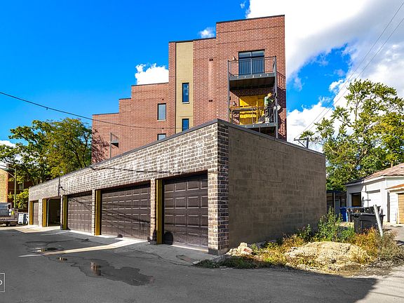 2nd image of 3653 W Barry Ave #6