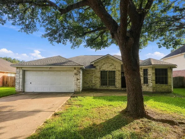 1242 Hunter Wood Dr, League City, TX 77573