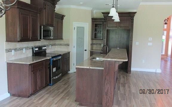 5th image of 7317 Clapton Dr