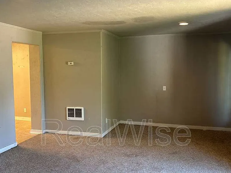 1639 SE Main St #1 — Photo 6