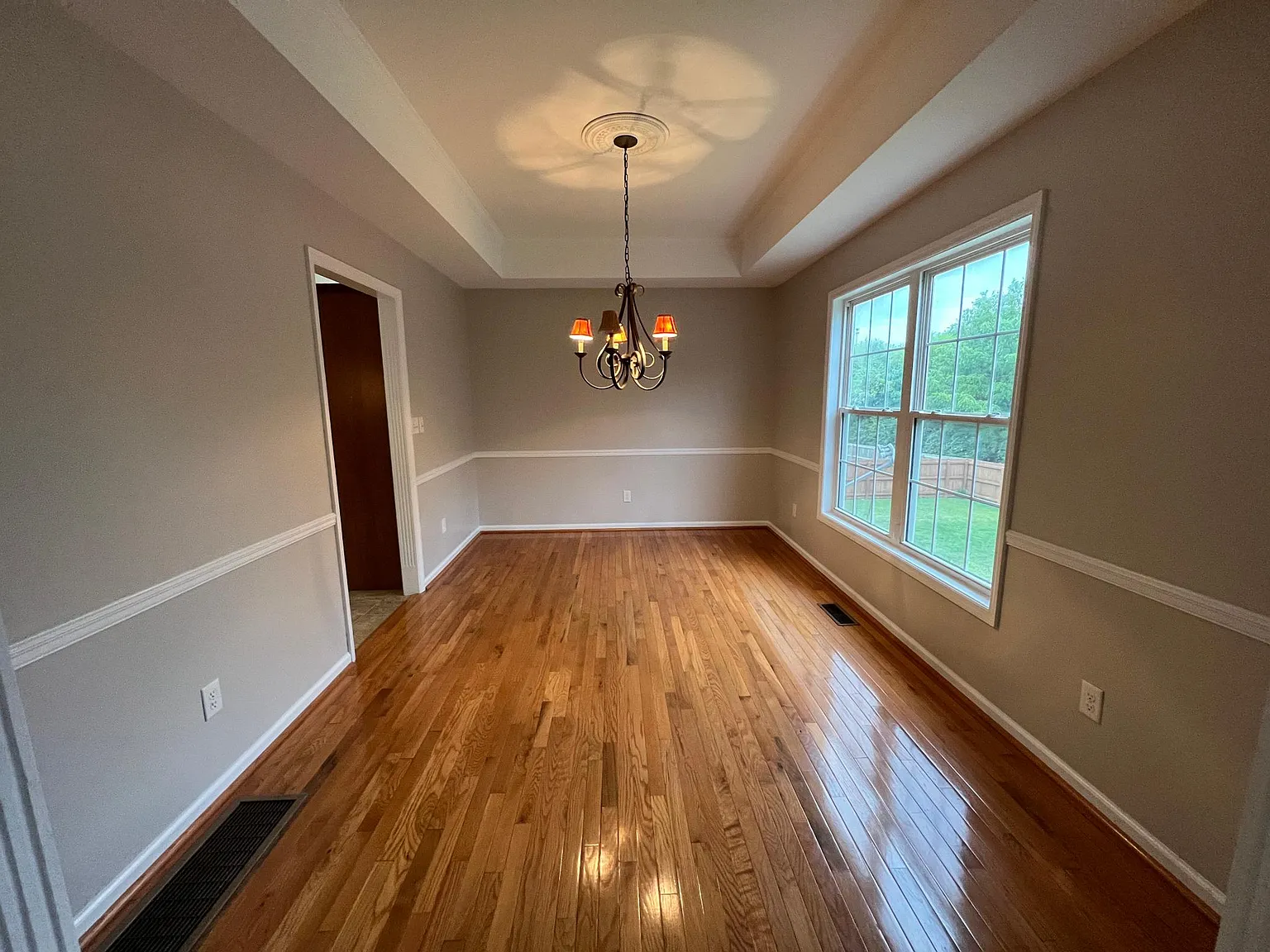 4 bed, 2668 sqft, $2,750 — Photo 4
