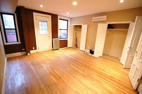 Rented by Bold New York | media 36