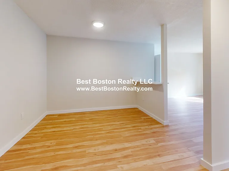 19 Central Rd #7 — Photo 3