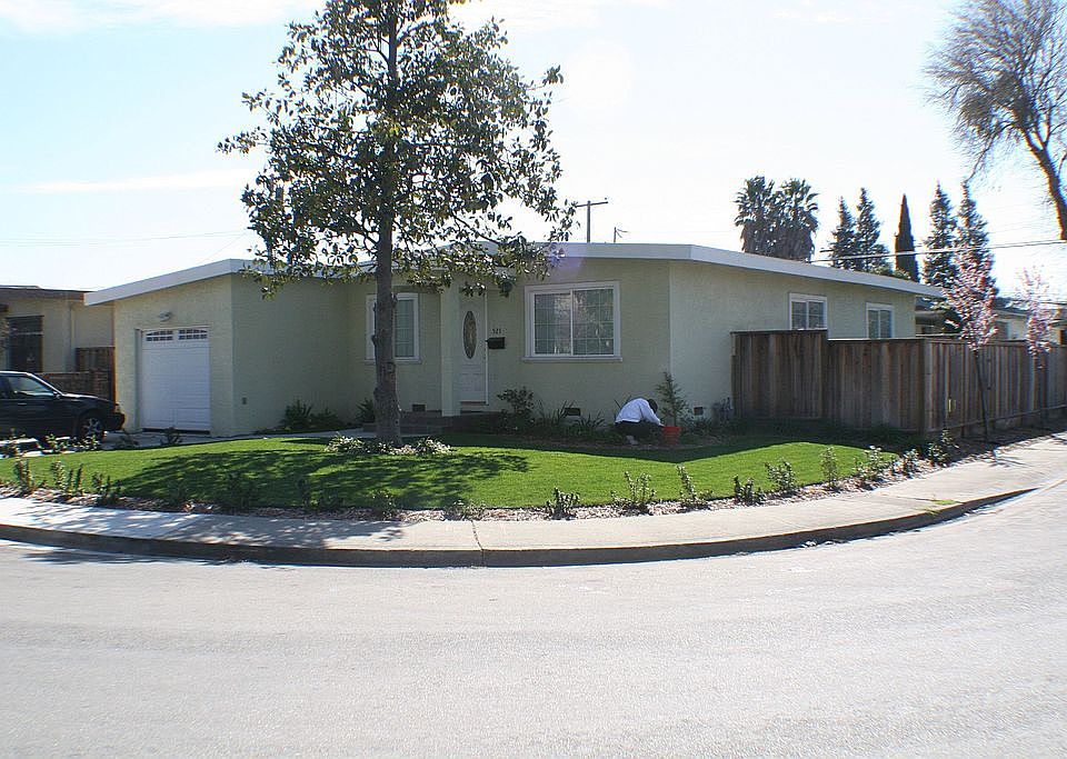 2nd image of 521 Lochridge Dr