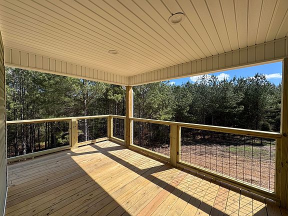 5th image of 328 Sunny View Rd