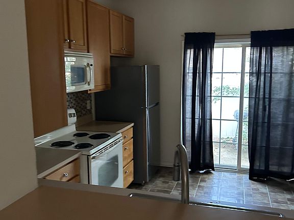 2nd image of 6210 Waverlyglen Ct