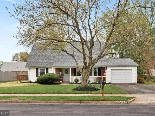 13219 Pleasantview Ln, Fairfax, VA 22033