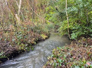 385 Beaver Meadow Rd, Cave Junction, OR 97523