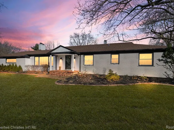 30316 Stellamar St, Beverly Hills, MI 48025