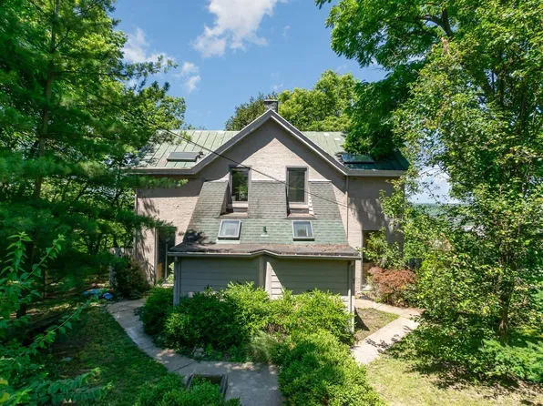 1 Foxhall Ct, Cincinnati, OH 45219