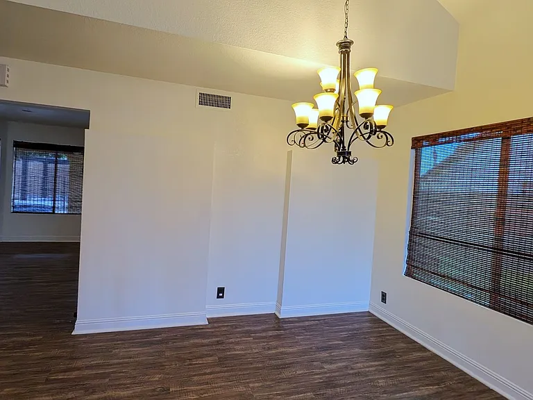 2363 W Hemlock Ct — Photo 8