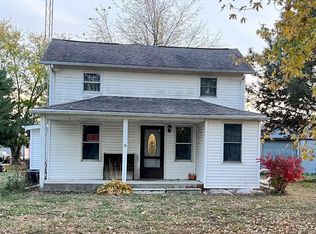 8235 E Bear Paw Rd, Ellisville, IL 61431