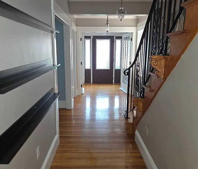 28 Pearl St — Photo 12