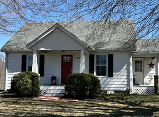 2795 Bellspur Rd, Laurel Fork, VA 24352