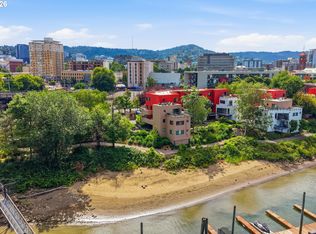 606 NW Naito Pkwy APT A9, Portland, OR 97209