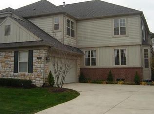 3834 Winding Brook Cir #1, Rochester Hills, MI 48309