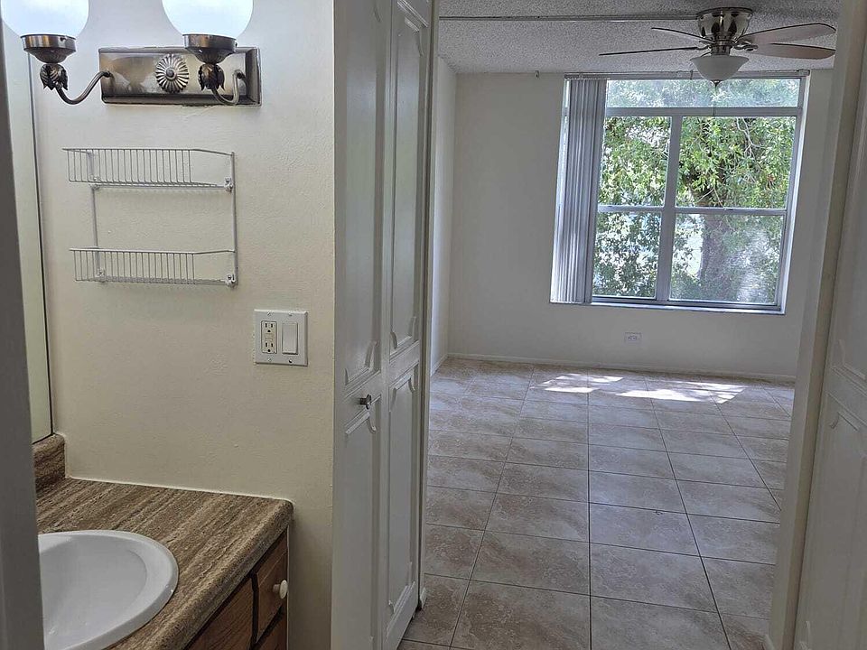 1st image of 3750 Inverrary Dr APT 2F