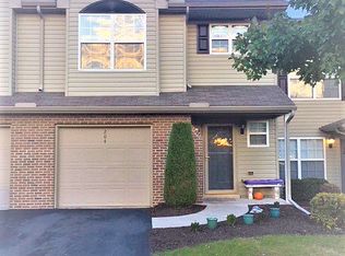 204 Osprey Ln, Hummelstown, PA 17036