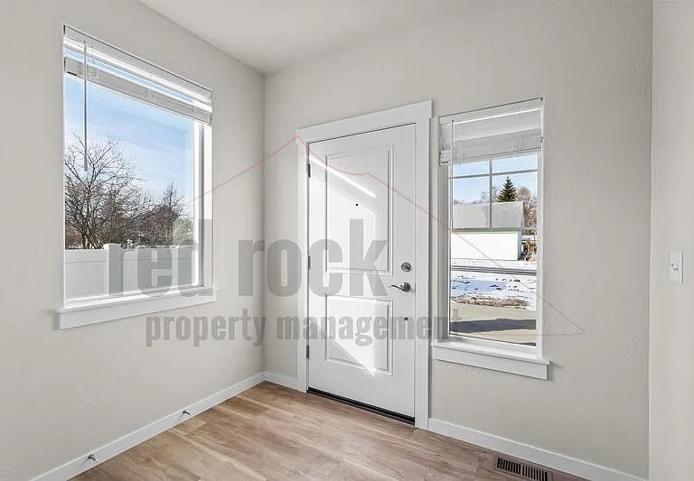 1228 N Tschirley Rd #1 — Photo 3