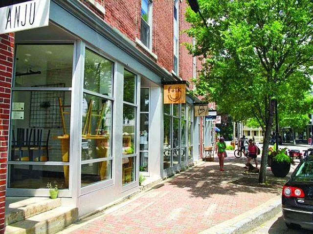 7 Wallingford Sq #301