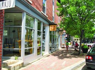 7 Wallingford Sq #301, Kittery, ME 03904