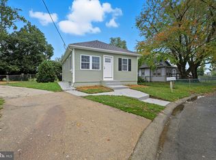 923 E Hazeldell Ave, New Castle, DE 19720