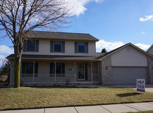 1006 Flickerham Dr, Grand Ledge, MI 48837