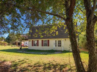 10362 Maryus Rd, Hayes, VA 23072