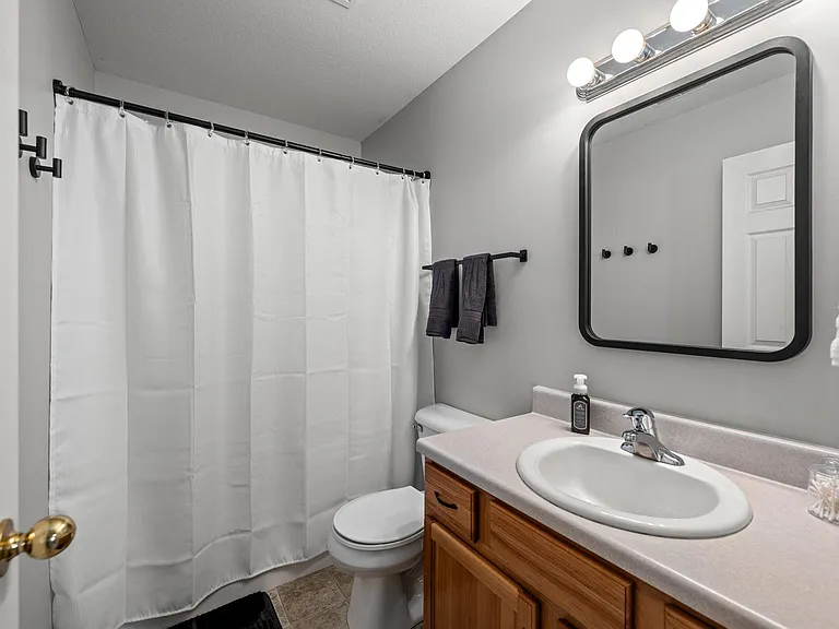 2718 Sassafras Cv — Photo 11