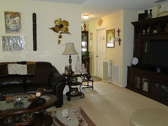 3rd image of 171 SE Tristin Ln