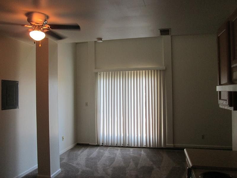 2nd image of 1121 Stanley Ave APT 8