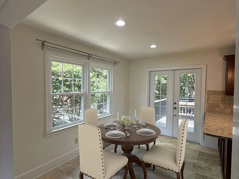 3927 Sharon View Rd — Photo 3