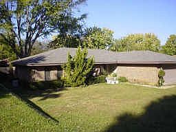 1st image of 821 Yellowstone Dr
