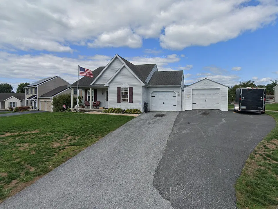 8 Rock Ridge Ave