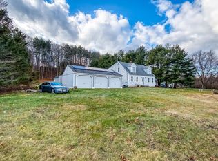 6 Rollins Farm Rd, Stratham, NH 03885