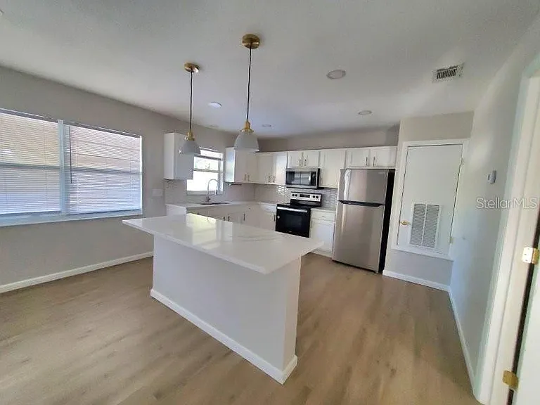 4390 Sibley Bay St #J-D — Photo 6