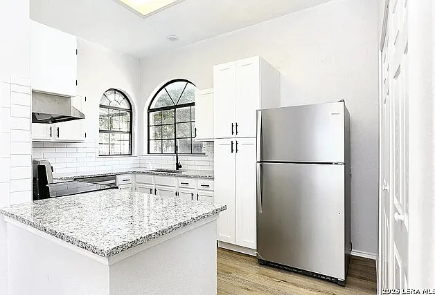 4026 Winter Sunrise Dr — Photo 6