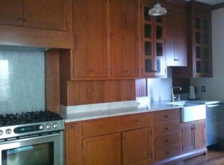 7237 73rd St, Ridgewood, NY 11385