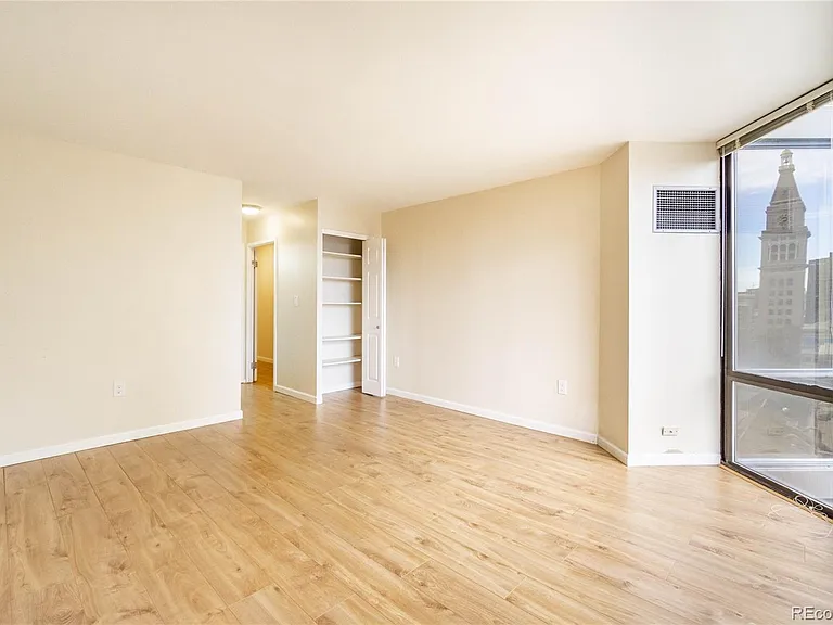 1625 Larimer St #1604 — Photo 3