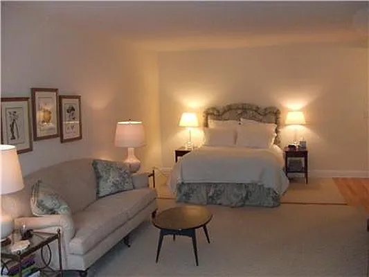 Sold by Green Home NY Realty LLC | media 10