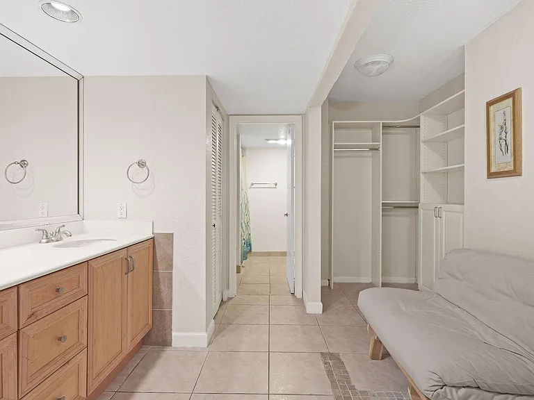 3100 NE 48th St #415 — Photo 29