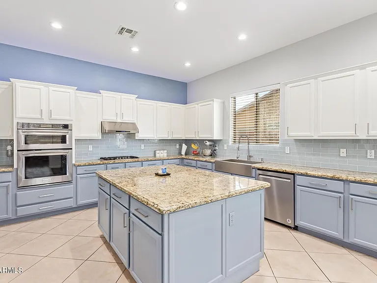4250 S Lafayette Dr — Photo 15